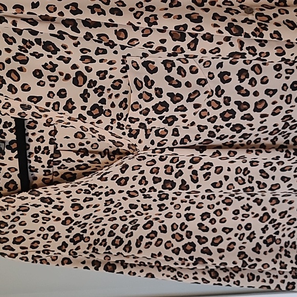 Lord & Taylor - Tabbed Cuff Sleeve, Leopard Print - Picture 3 of 4